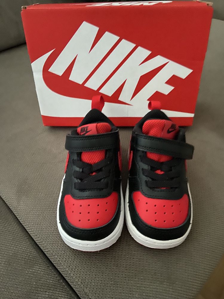 Adidasi Nike masura 21 noi