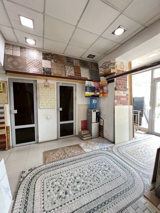 Паркентский Эвос | 111кв - нежилое помещение вдоль дороги Аренда