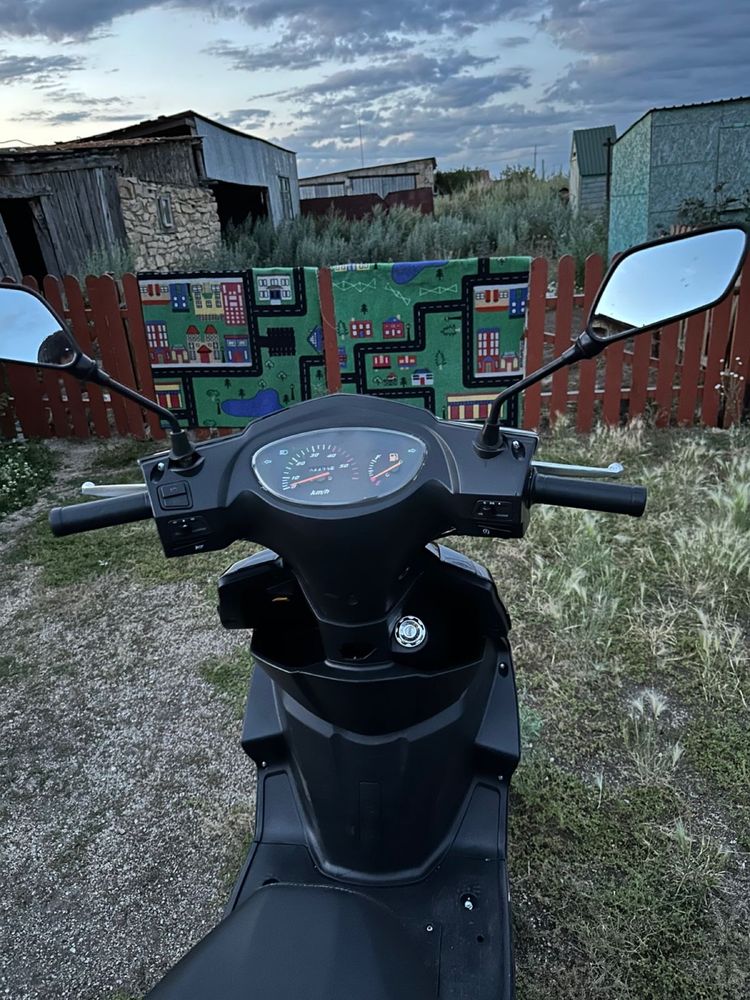 Скутер м8 125кубб