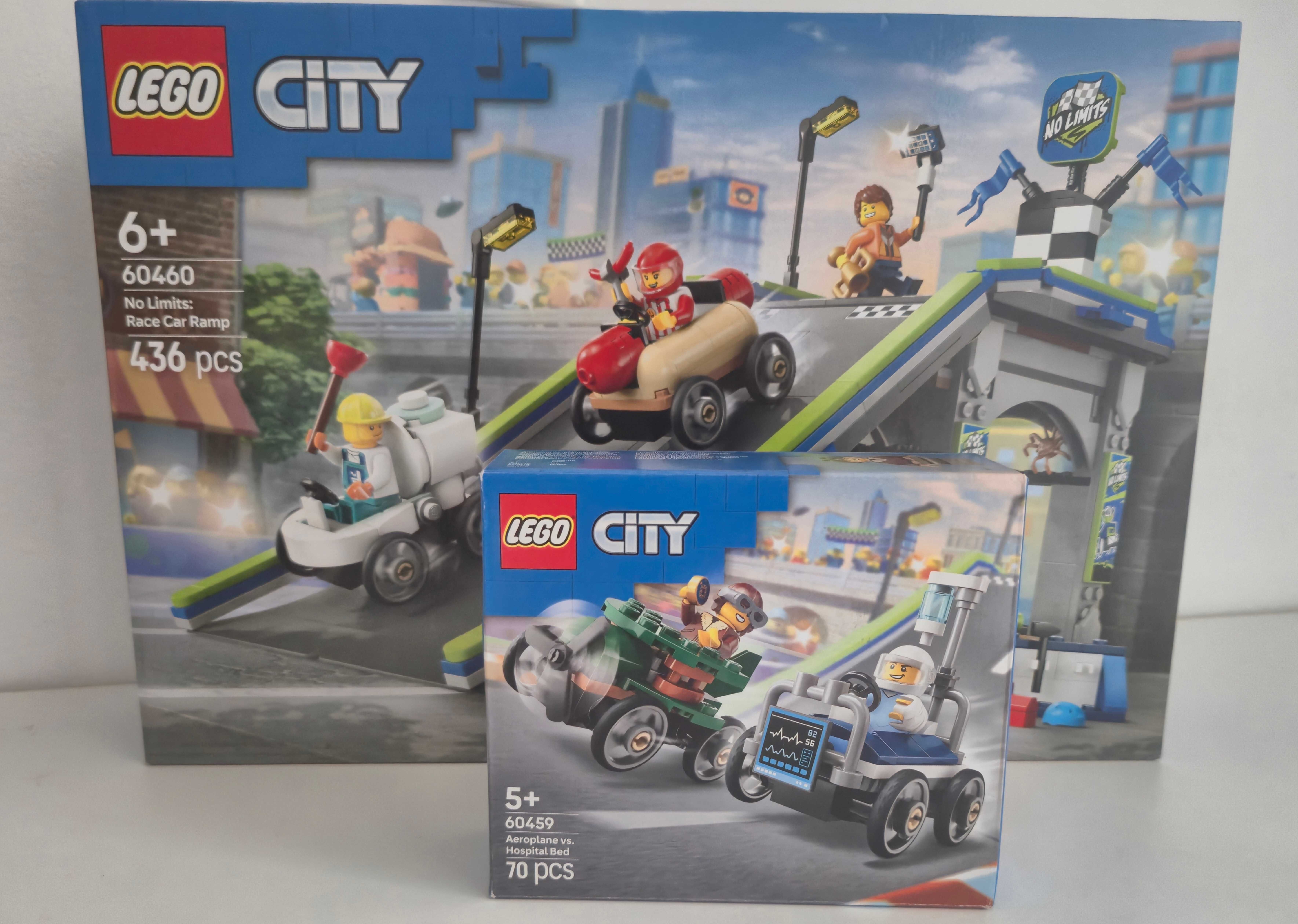 Комплект Lego Писта с рампа и още две състезателни коли