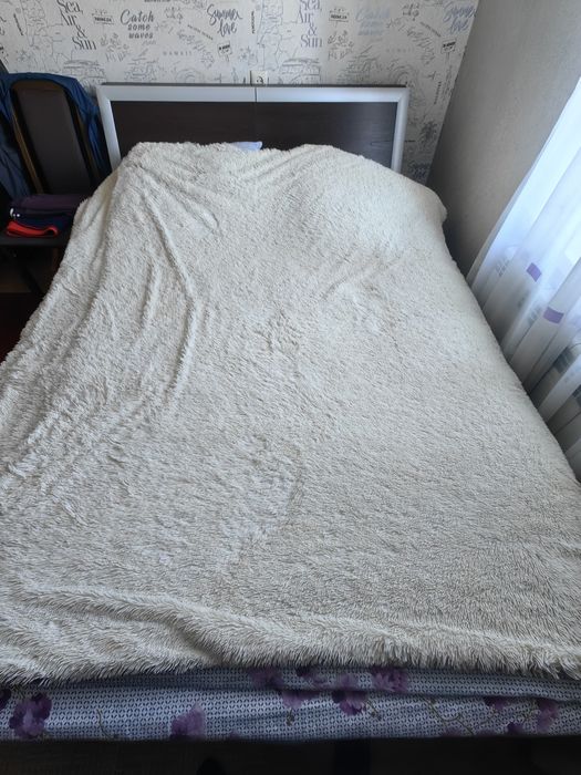 Продам кровать с матрасом