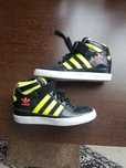 adidasi fete mar 38