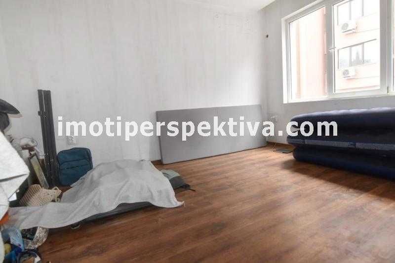 Продава се Тристаен апартамент в Пловдив, Център - 100 кв.м за 1785 €/кв.м - Снимка #3
