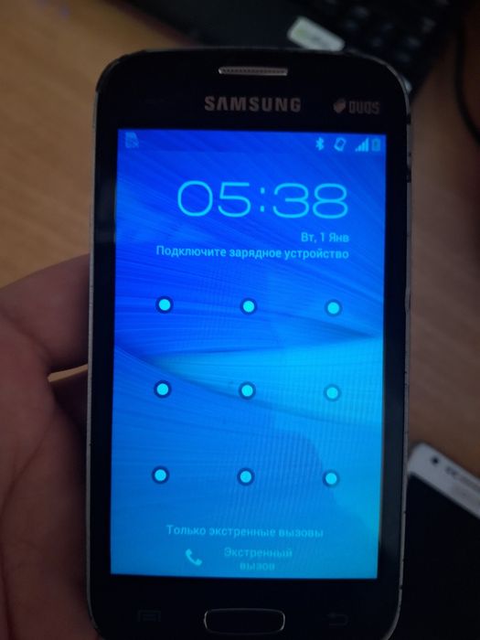 Продам телефоны каждый по 2000