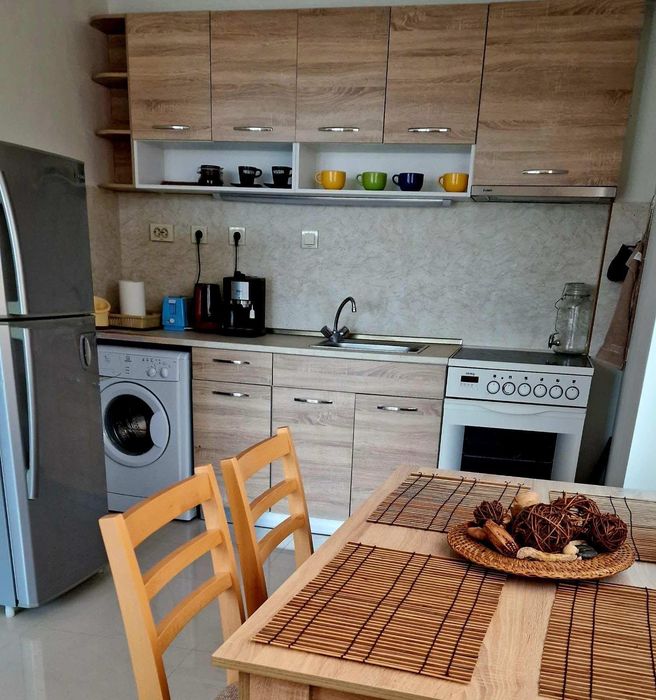 Дава се под наем Двустаен апартамент в Пловдив, Филипово - 85 кв.м за 250 € - Снимка #2