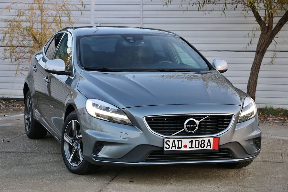 Volvo V40 D3 R-Design/2018/Automat/150CP/Matrix/Fara accident/Carte service
