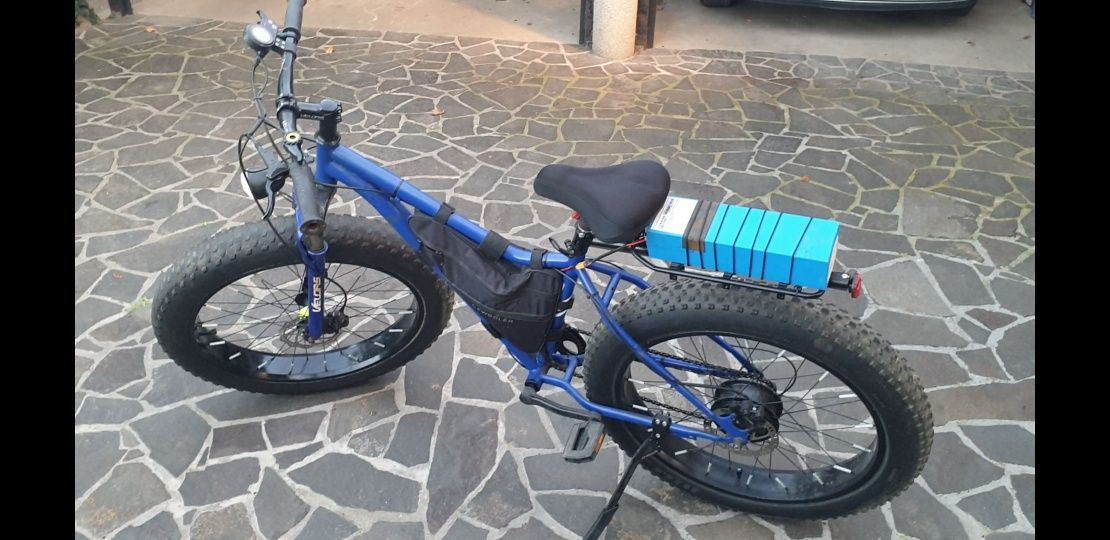 Vând sau schimb bicicletă electrică  VELORS, fatbike 48v 15ah