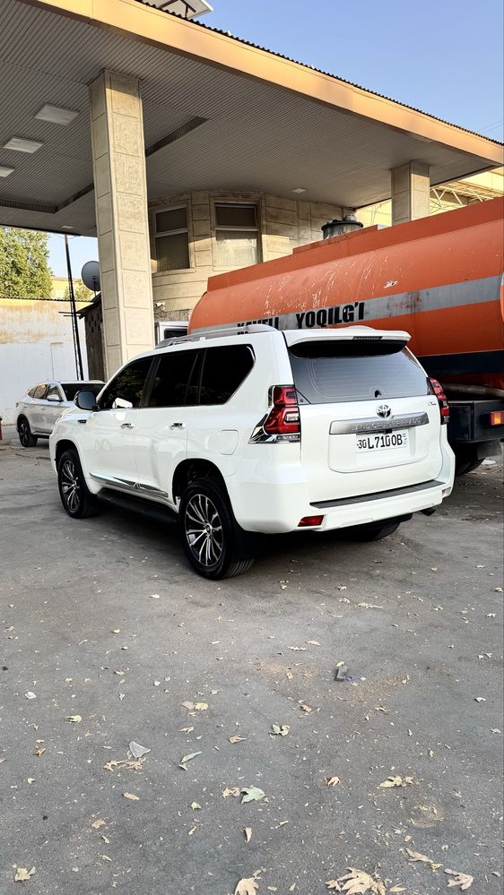 Toyota Land Cruiser 150