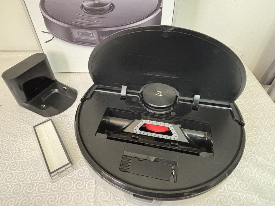 Робот-пылесос Roborock S6 MaxV