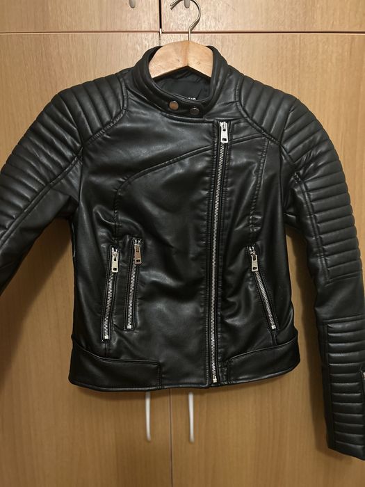 Кожено черно яке