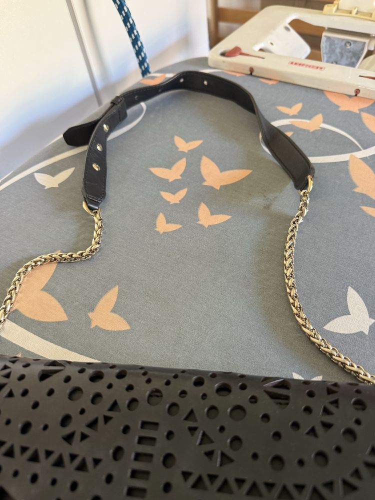 Дамска чанта Furla естествена кожа с дантела от кожа