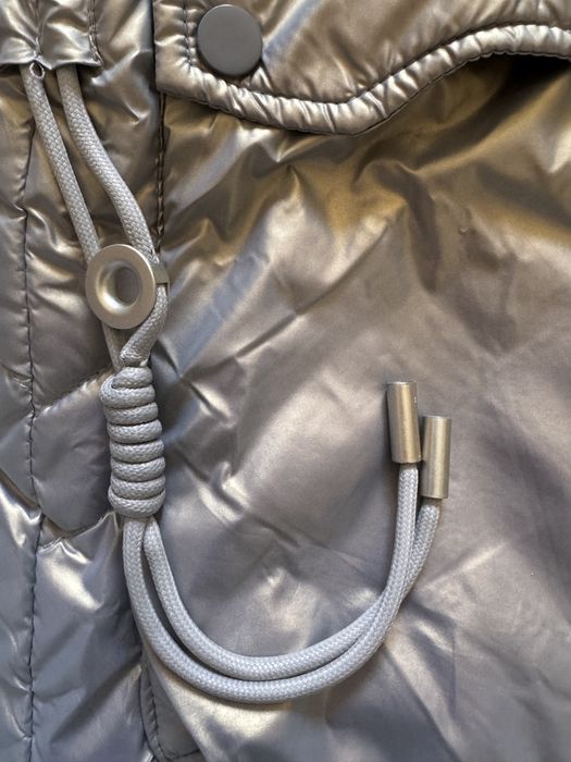 Стильная женская безрукавка