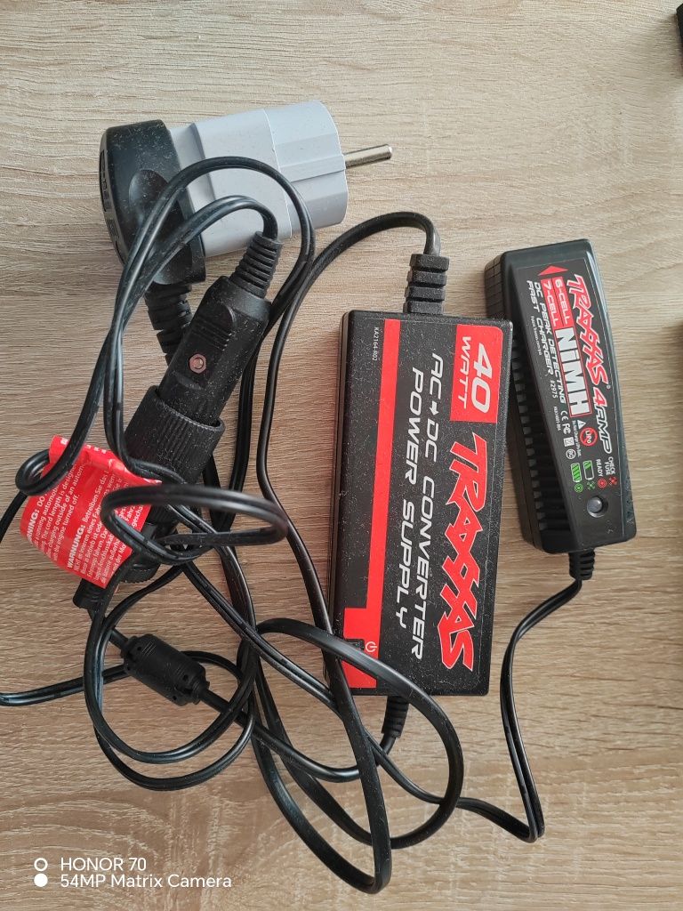 Automodel Acumulator/baterie TRAXXAS NIMh 8,4V, 3000mAh si incarcator