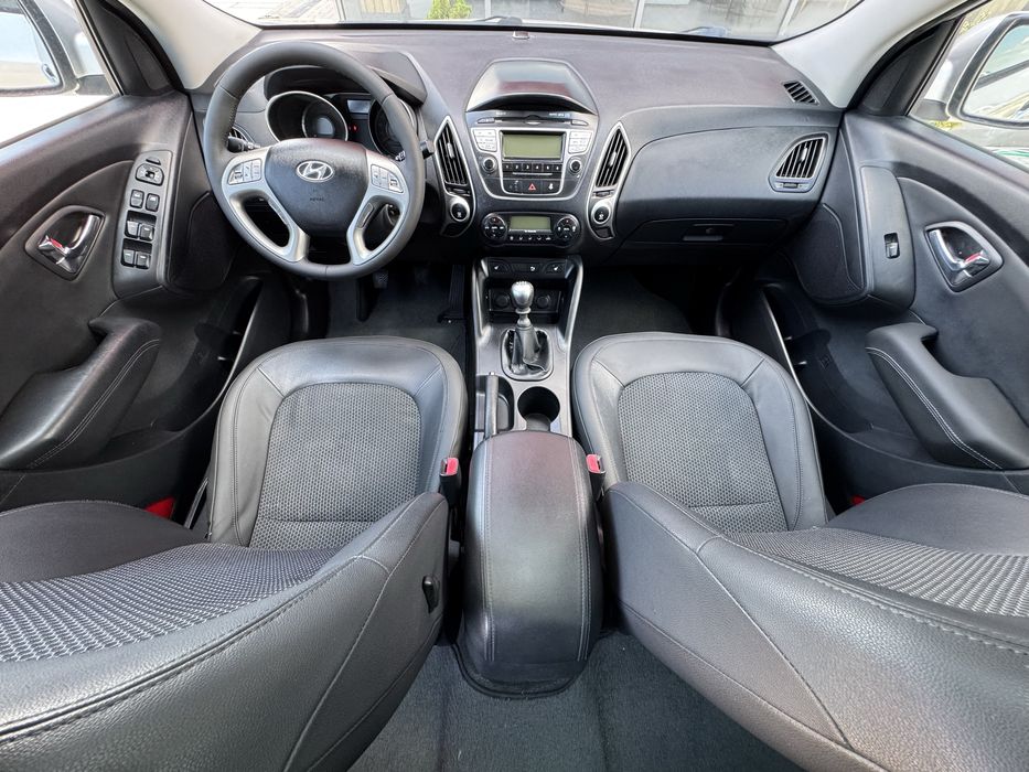 Hyundai IX 35 2.0 CRDi 136к.с 4WD / 4X4 / PANORAMA / KOJA