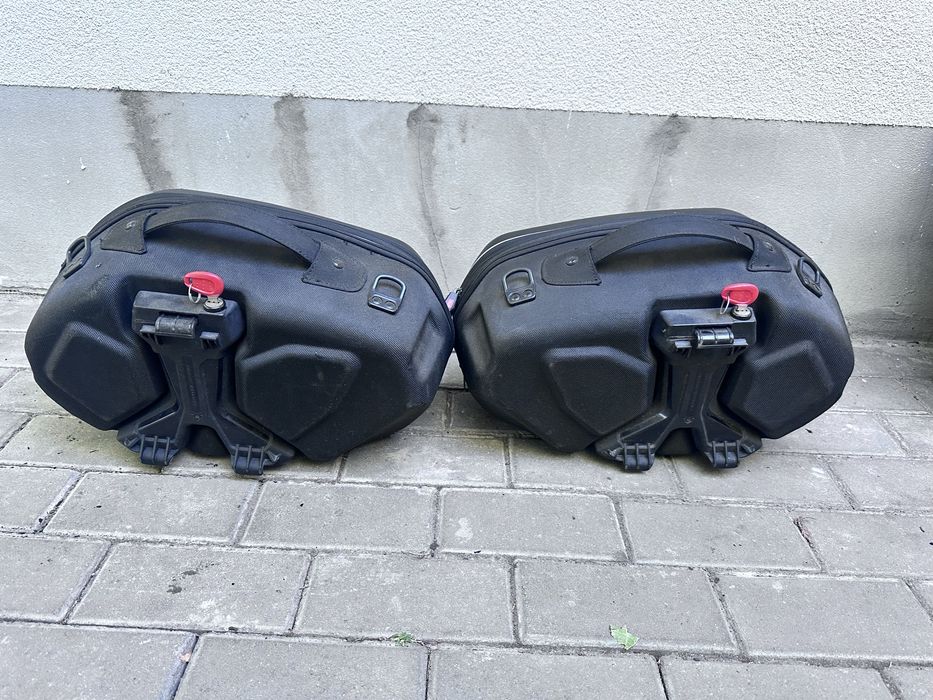 Set sidecase coburi Givi easylock 3d600