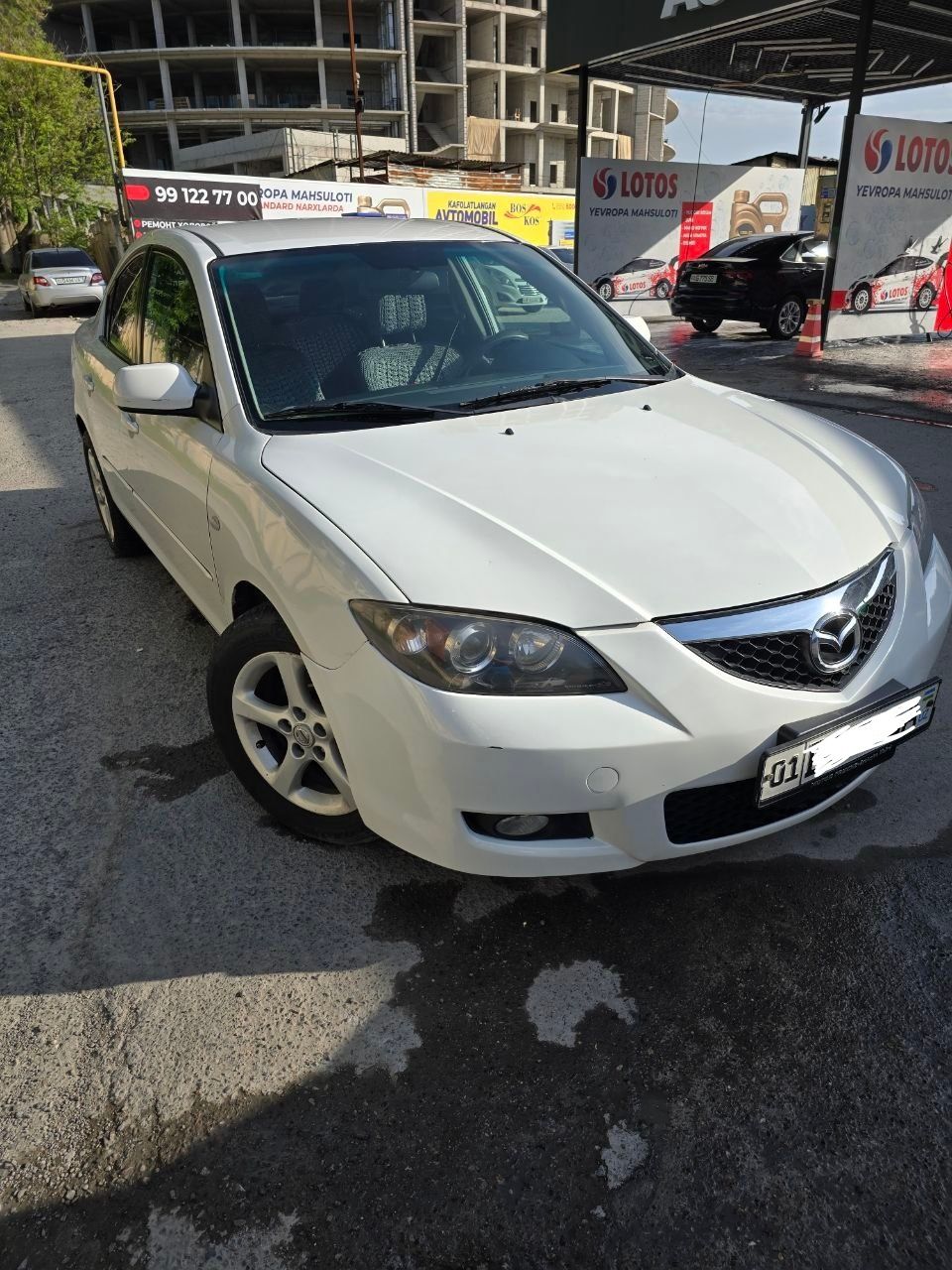 Срочно продаю машину mazda 3