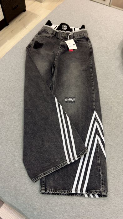 Тъмно сиви дънки с висока талия