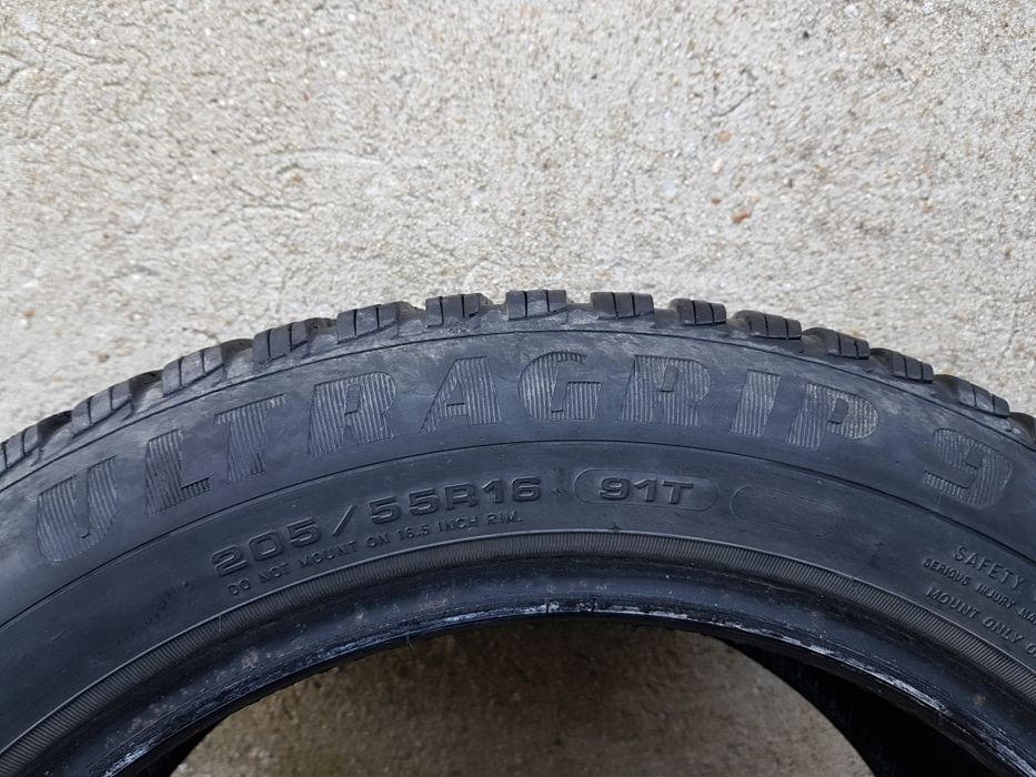 2бр гуми 205/55/16 GoodYear Ultragrip 9