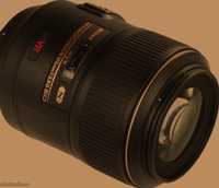 Obiectiv macro Nikon 105mm f/2.8G Micro NIKKOR