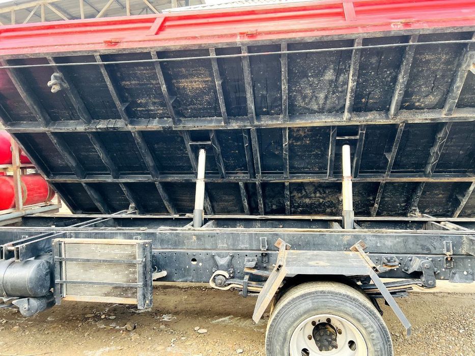 Юк машинаси сотилади