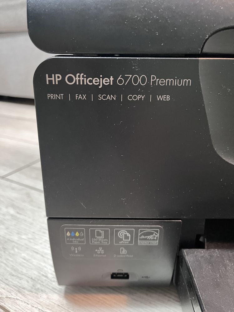 Multifuncțional imprimanta HP Officejet 6700 Premium