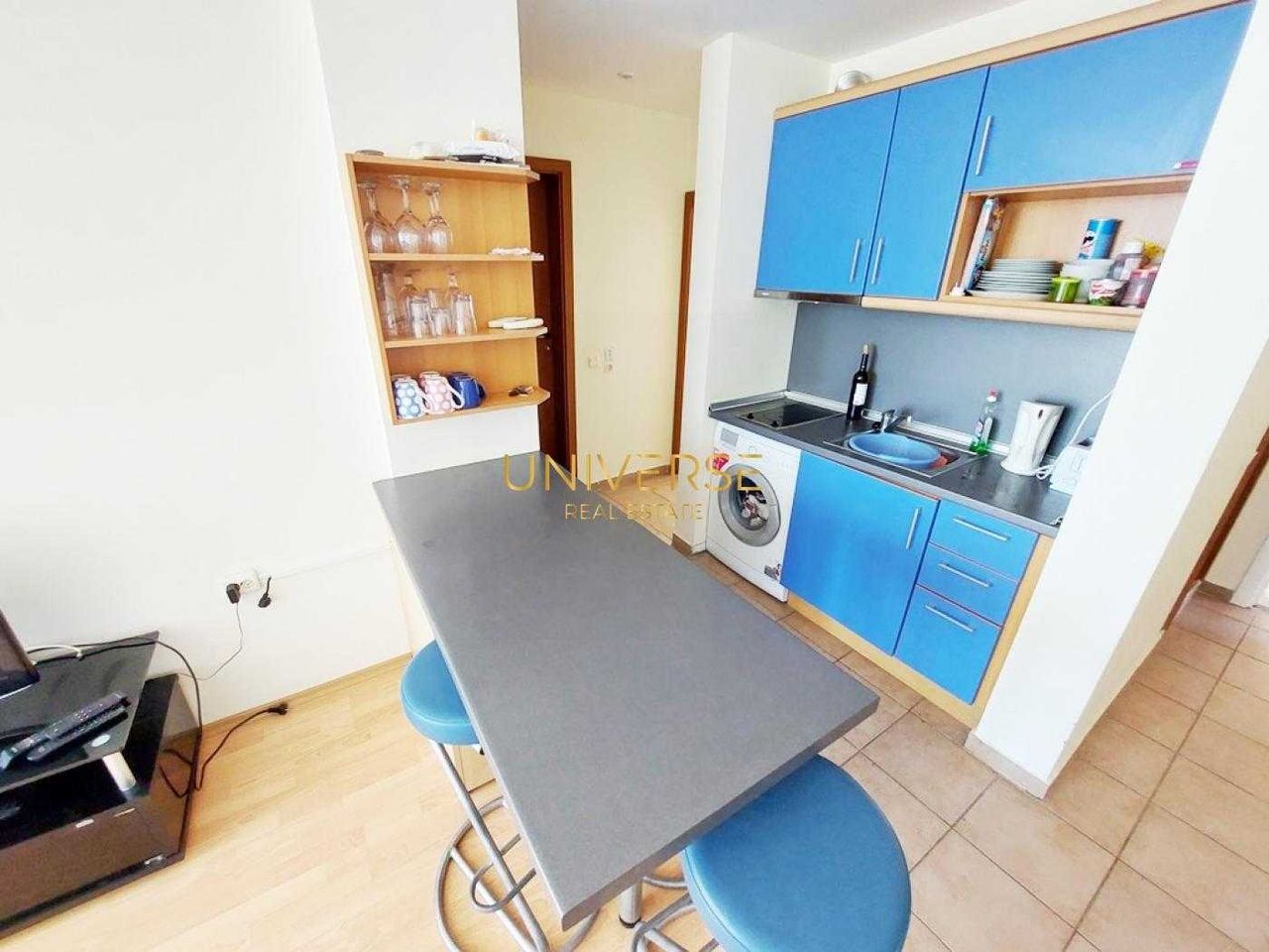 Продава се Тристаен апартамент в к.к. Слънчев бряг - 86 кв.м за 813 €/кв.м - Снимка #2