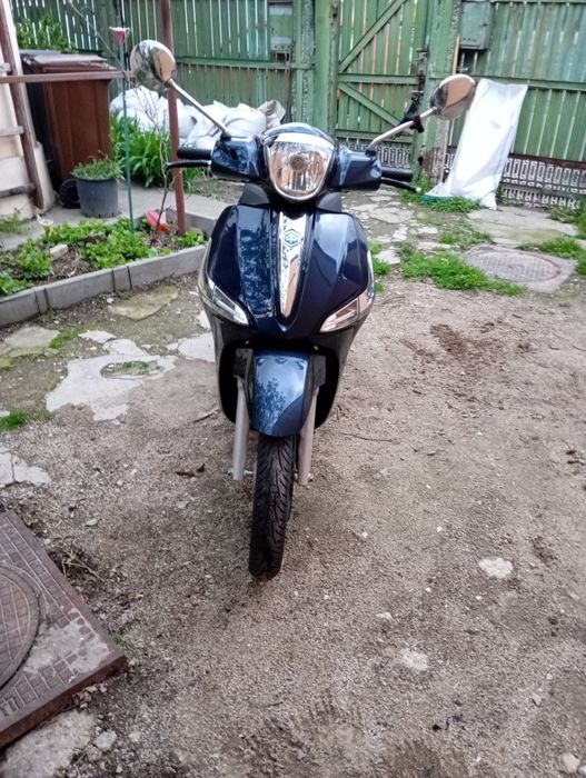Urgent vand piaggio liberty125/ 2019/abs