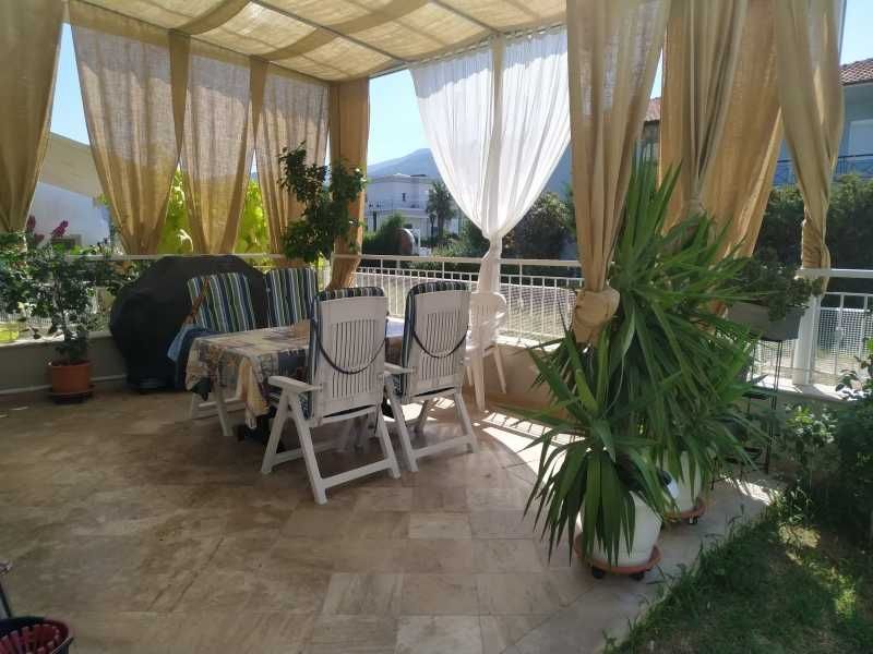 Продава 2 ет. къща 135 м2 и двор 265 м2 в Ставрос, Гърция