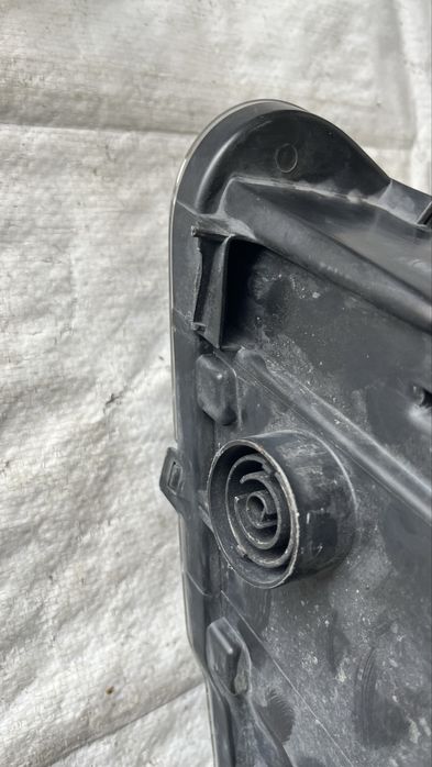 2 броя десен фар Seat Ateca