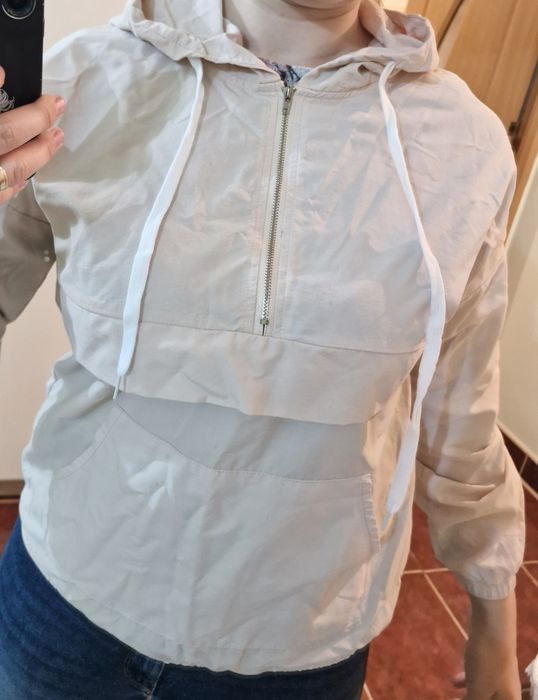 Geaca toamnă si vânt