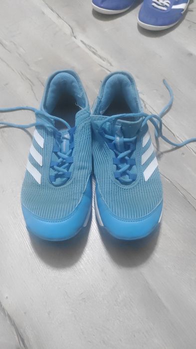 Adidasi albastru cu alb, pt tenis