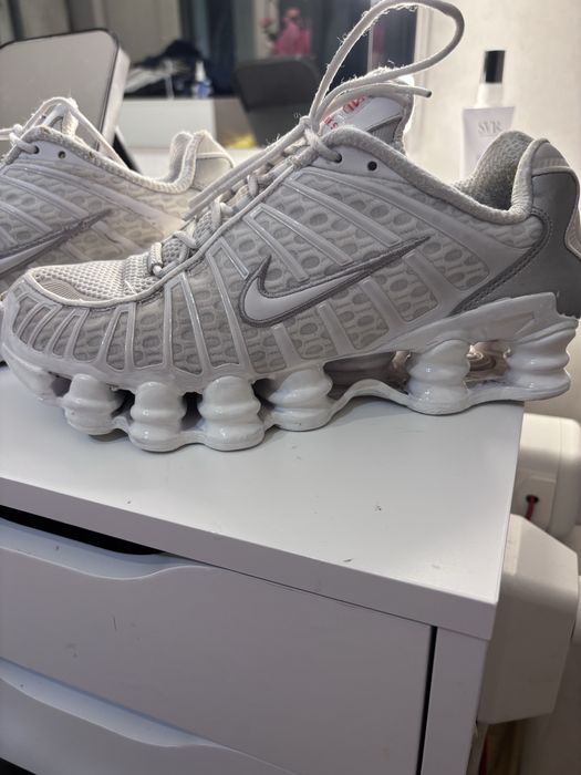 Nike shox бели обувки