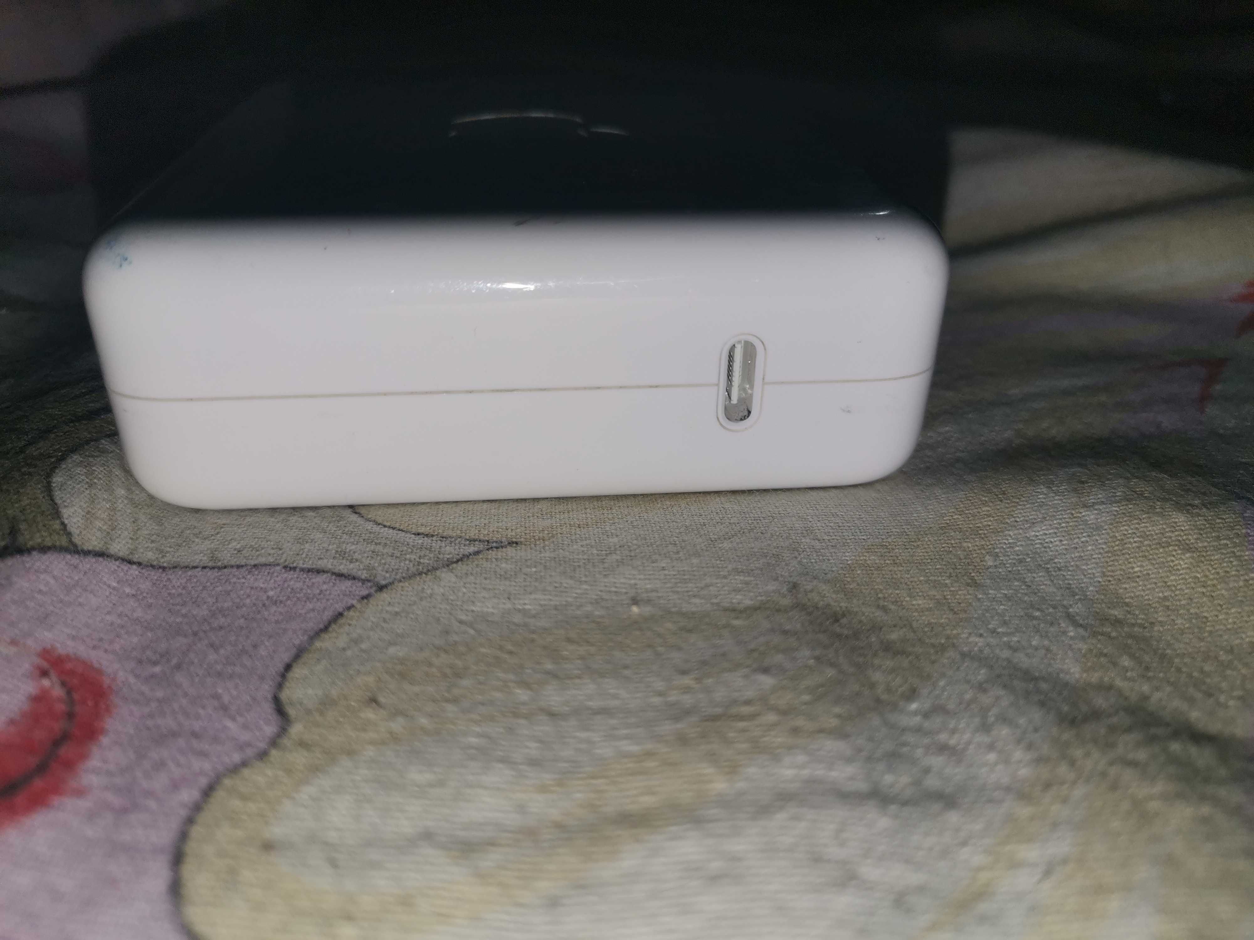 Oригинално зарядно за  apple 96W macbook type C и Iphone