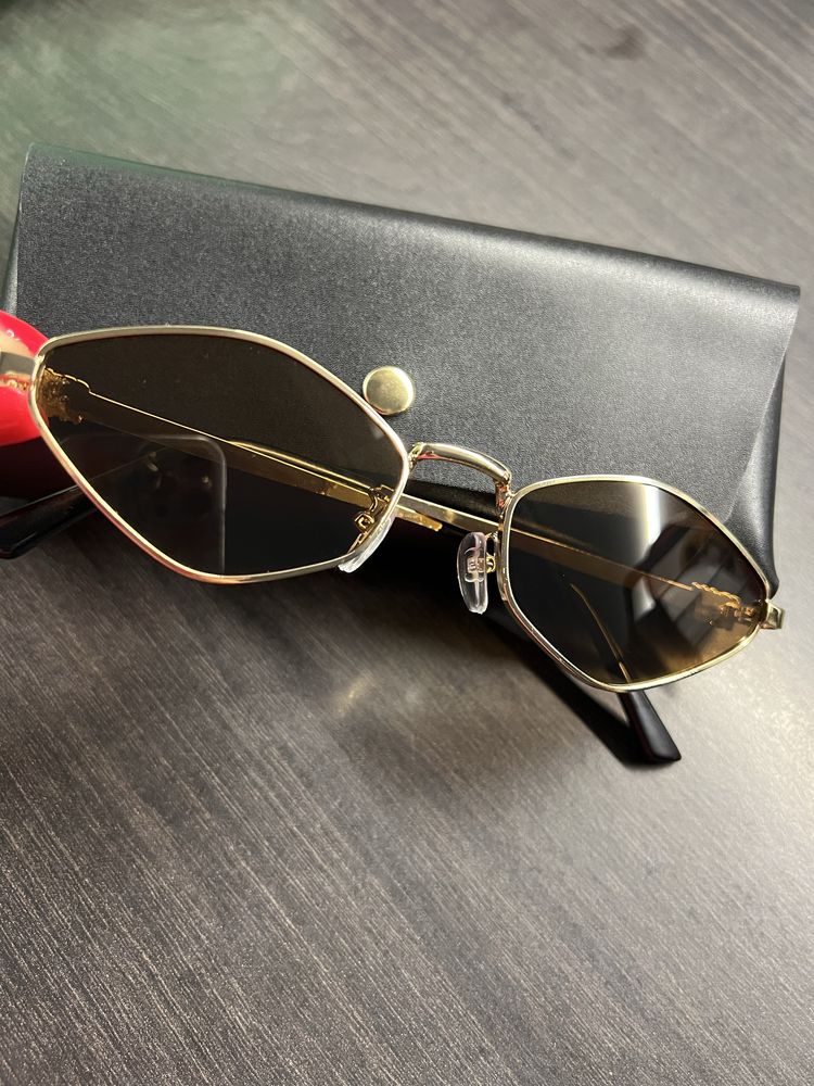 очила модел miu miu
