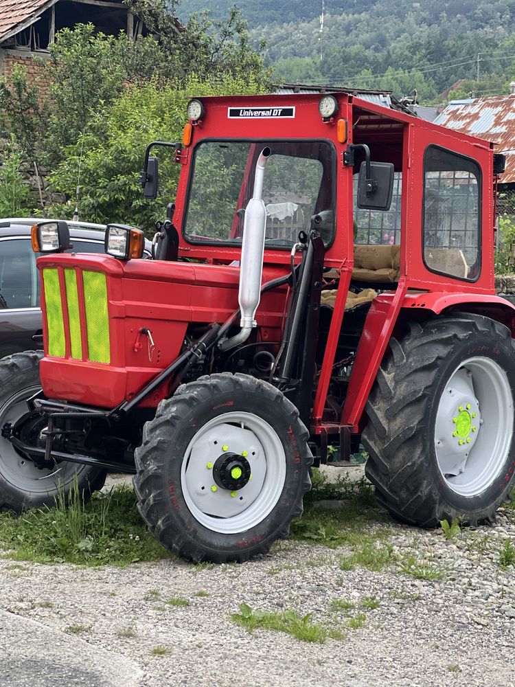 Tractor de vanzare