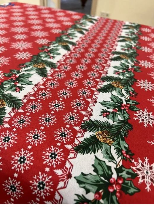 Новогодняя скатерть 150х220.Отличный подарок на новый год