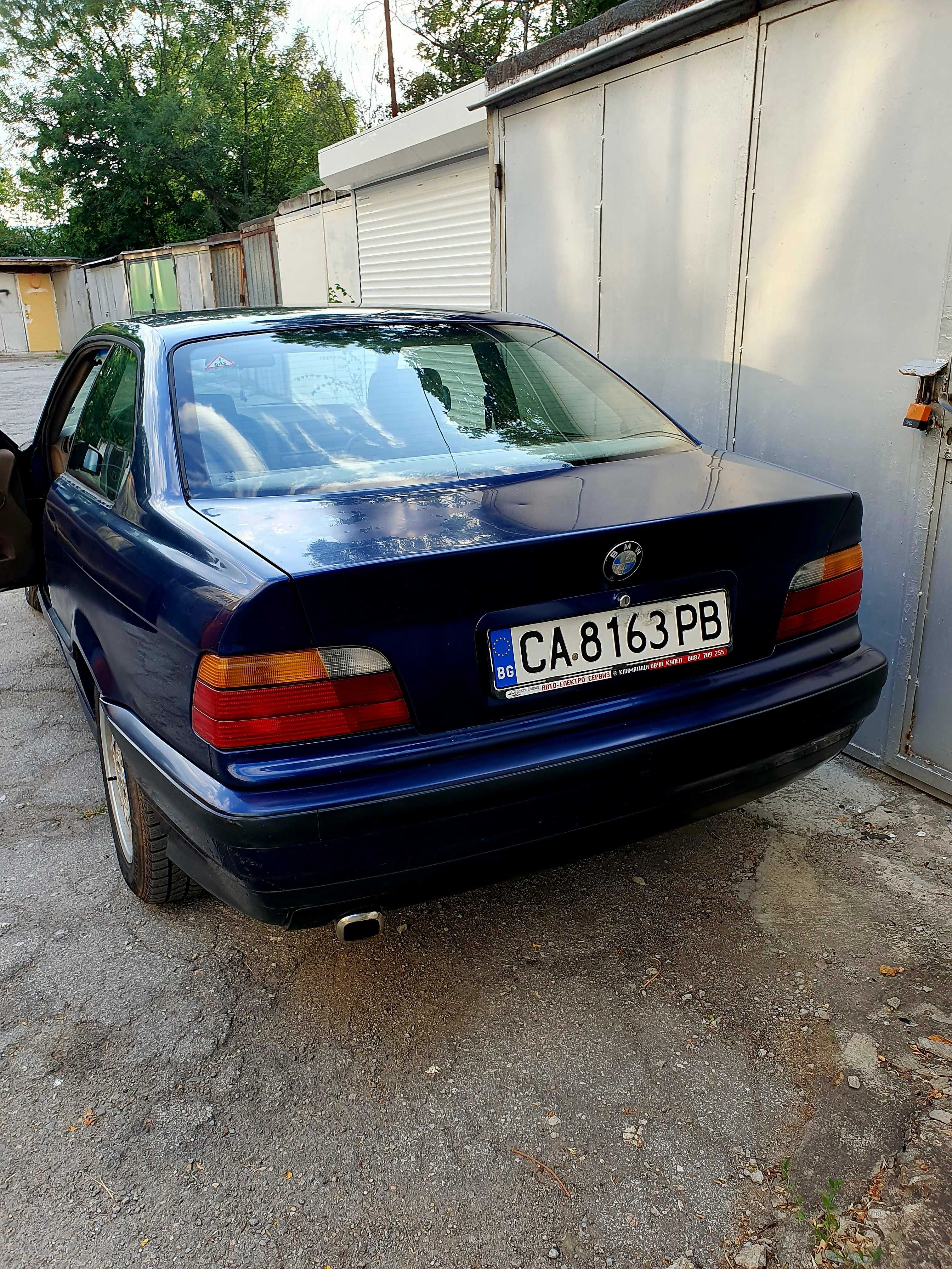BMW 318 IS Coupe