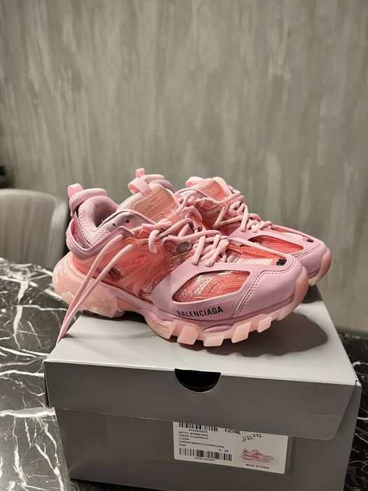 Balenciaga track