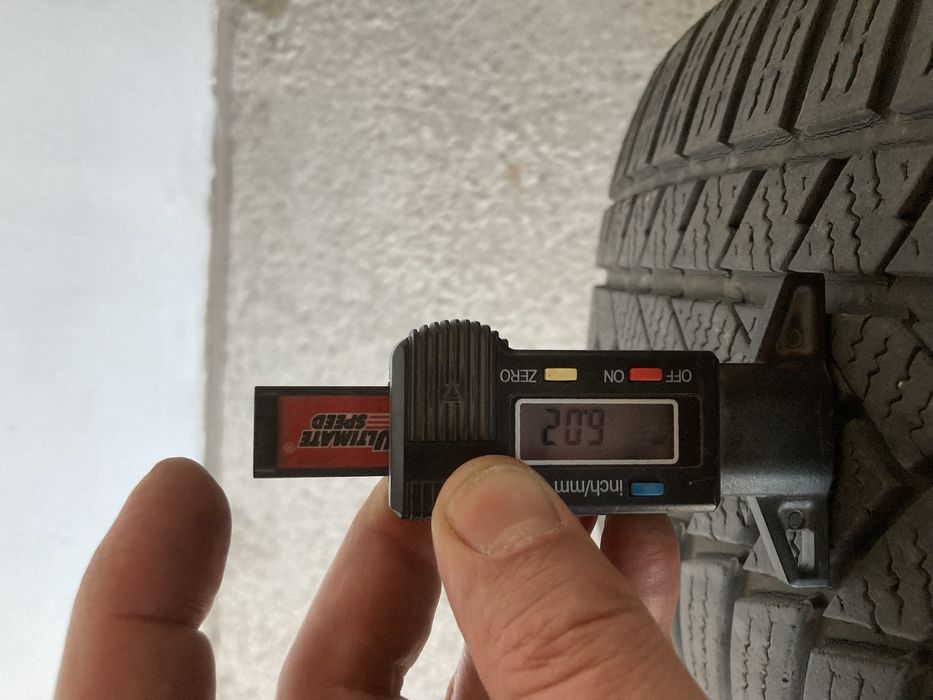 Зимни гуми 235-60-18