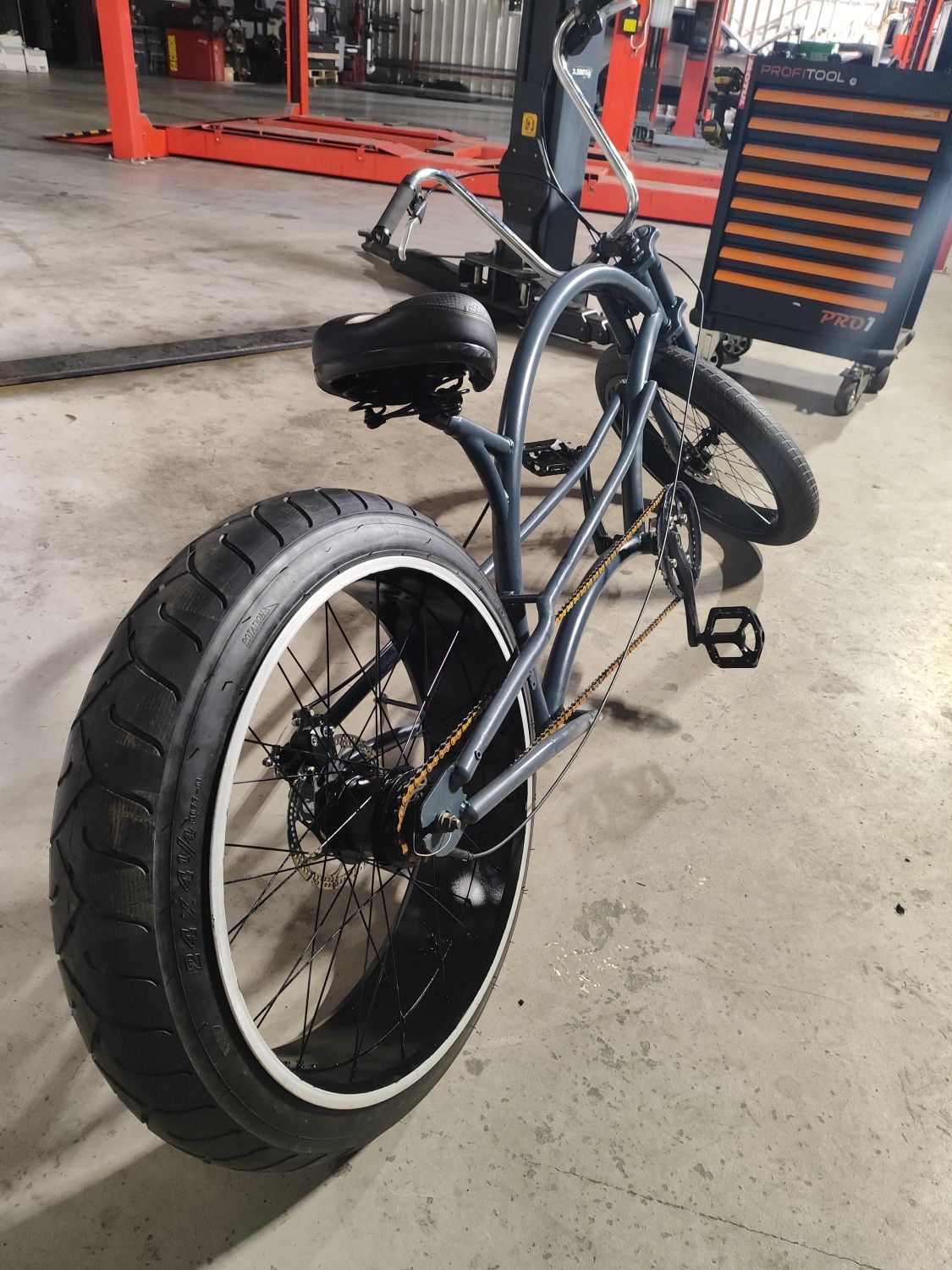 Bicicleta cruiser chopper