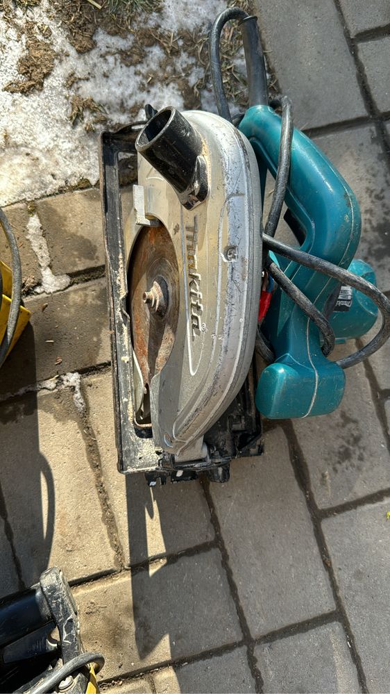 Compresoare , scule  electrice
