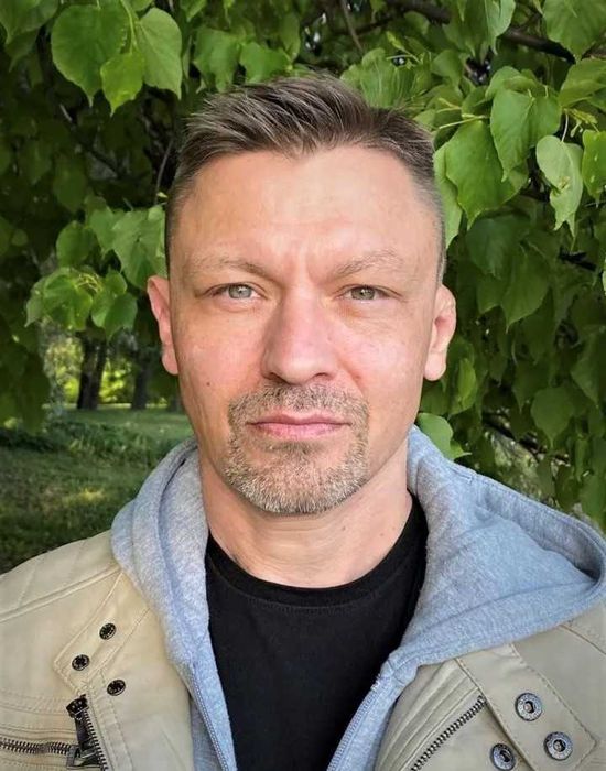 Сборка корпусной мебели, ухонные гарнитуры, стеллажи, угловые шкафы