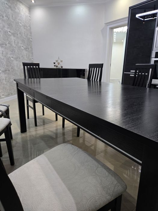 Срочно продам стол