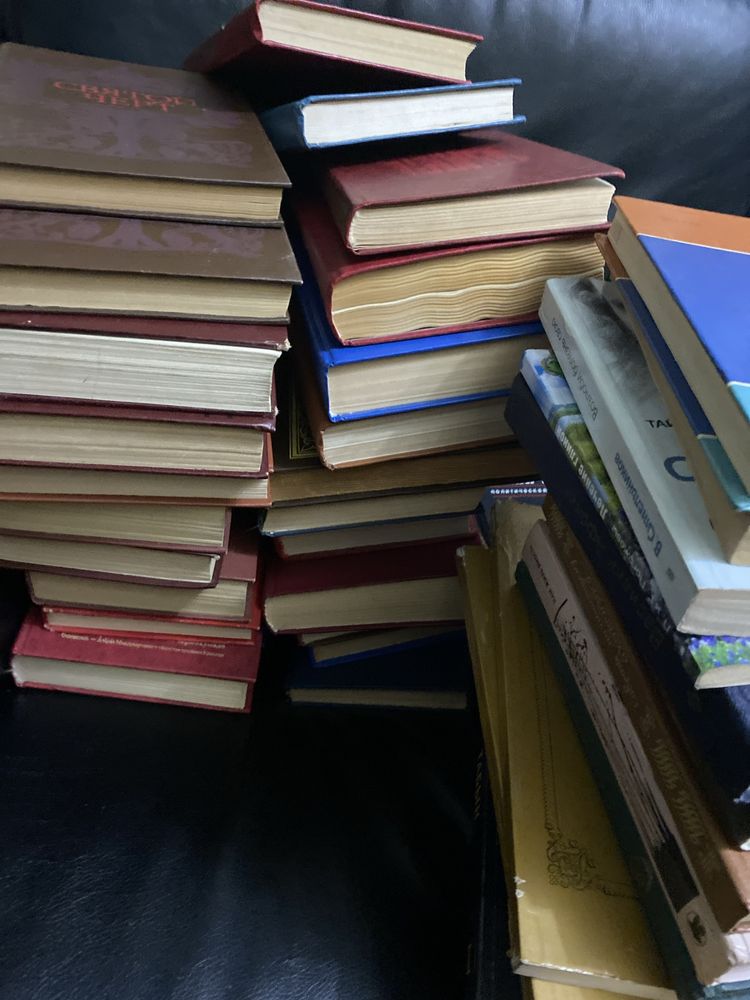 Книгиболее 100 шт