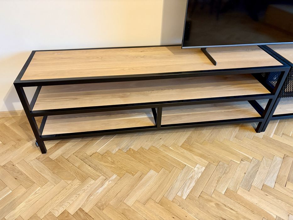 Маси за дневна / телевизор от стомана и дъбов масив