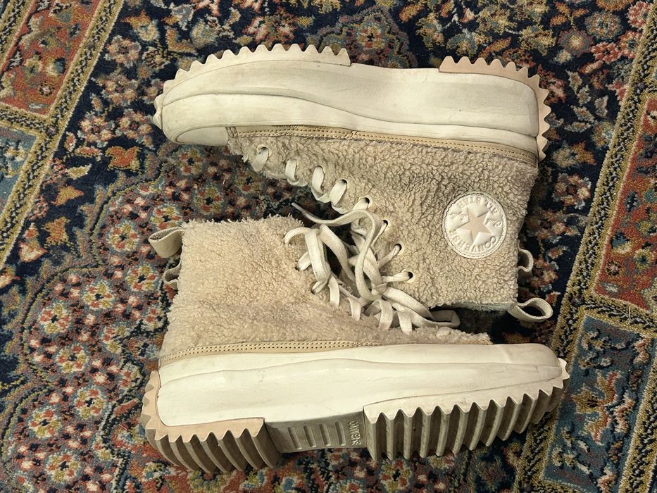 Converse Run Star Hike