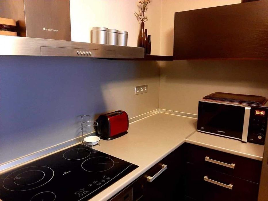 Тристаен апартамент в Кючул Париж