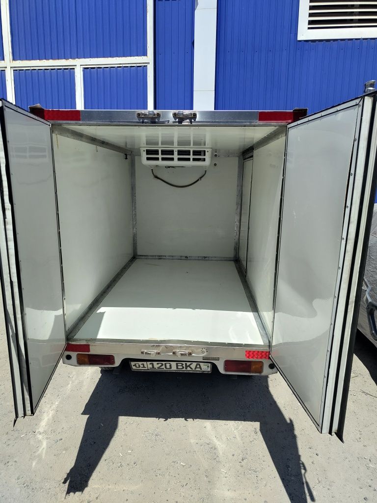 Suzuki Carry Labo (Холодильник)