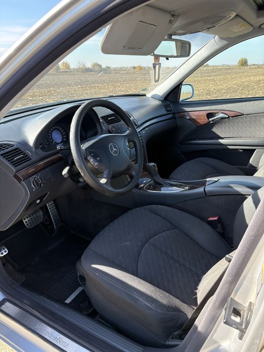 Mercedes e220 w211 2005