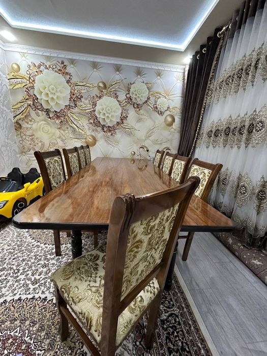 Stol 12 kishilil holati a'lo darajada stul 9 ta